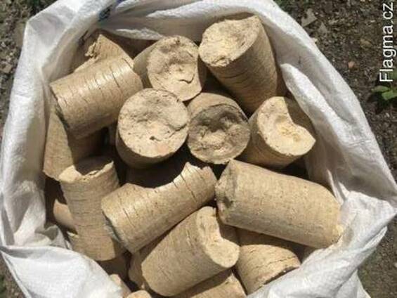 Produce, briquette Nestro oak, beech, needles