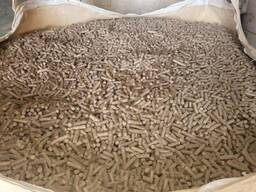 Přírodní pelety z borového dřeva prémiové kvality