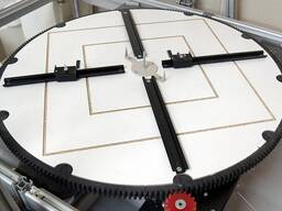 Otočný stůl pro CNC řezací stroje na pěnu