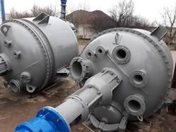 Реактора нержавеющие от 1 м3 до 25 м3, емкости, сборники.