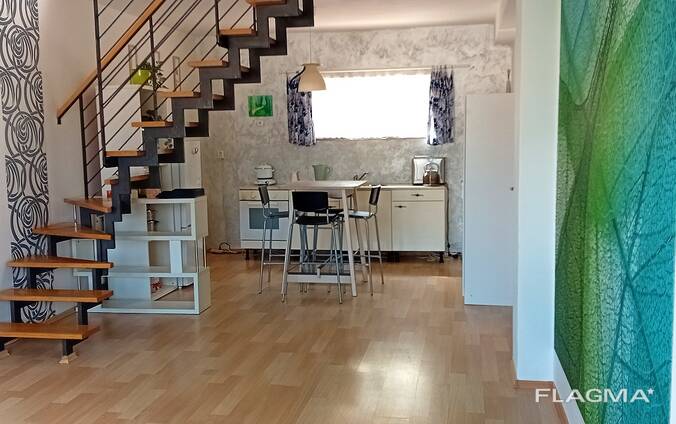 Современная двухэтажная квартира в живописном месте – где вы почувствуете себя как дома