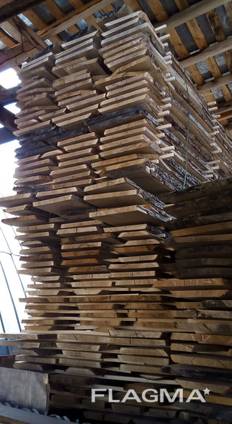 Unedged oak boards