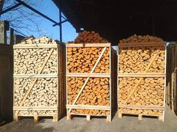 Nejkvalitnější palivové dřevo Dubové palivové dřevo na prodej za nízkou cenu